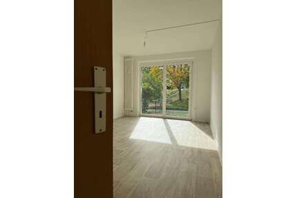 Wohnung zum Mieten in Wilkau-Haßlau 235,00 € 39.5 m²