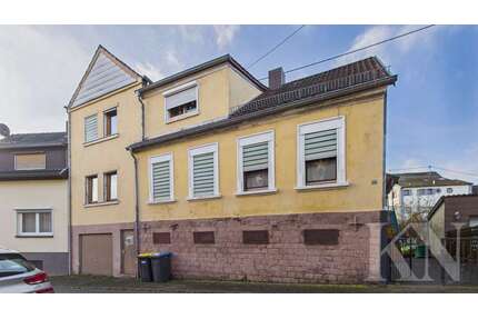 Haus zum Kaufen in Schiffweiler 115.000,00 € 165.14 m²