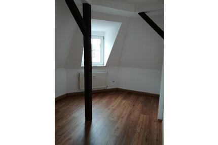 Mansarde im Zentrum - 315,00&nbsp;EUR Kaltmiete, ca.&nbsp; 64,00&nbsp;m&sup2; in Schmölln (PLZ: 04626)