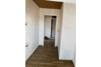 2,5 -Zimmer-Wohnung mit Ausbaupotenzial zu verkaufen-45m - Holzminden