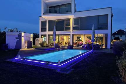 Haus zum Kaufen in Bad Bramstedt 2.150.000,00 € 373 m²