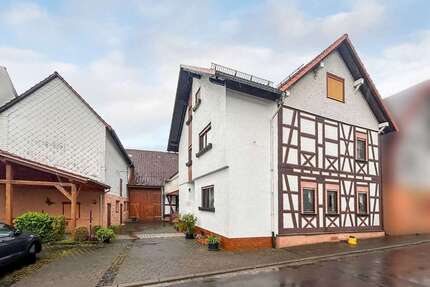 Haus zum Kaufen in Schotten 199.000,00 € 216.74 m²