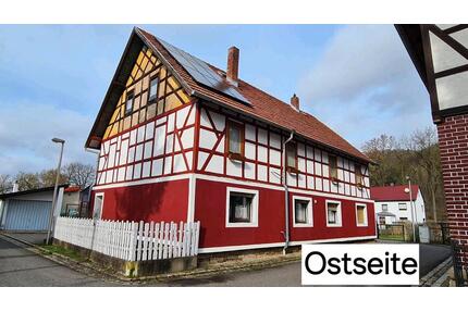 Wohnhaus mit großer Garage und Garten - Meiningen