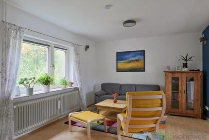 (EF1211_M) Kassel-Stadt: Niederzwehren, möbliertes Reihen-Endhaus mit Garten