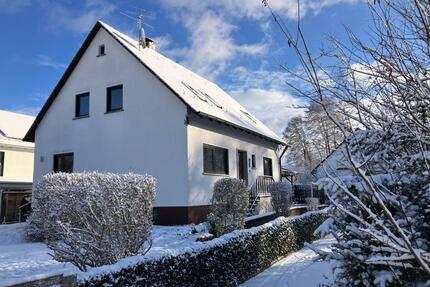 EFH mit großem Garten in Feucht-Moosbach zu verkaufen