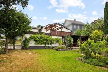 Haus zum Kaufen in Merenberg 398.000,00 € 275 m²