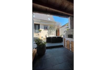 Freistehendes charmantes Einfamilienhaus provisionsfrei - Ehrenkirchen