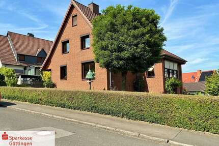 Haus zum Kaufen in Adelebsen 350.000,00 € 185 m²