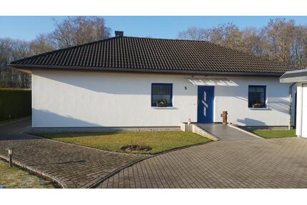 Charmanter Bungalow in idyllischer Lage von privat zu verkaufen - Stralsund Langendorfer Berg