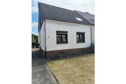 Ein Zuhause mit Geschichte – großzügiges Grundstück - ruhige Lage - Düsseldorf Stadtbezirk 8