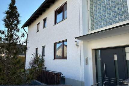 Großzügige Wohnung im EG mit großem Garten - Moosburg