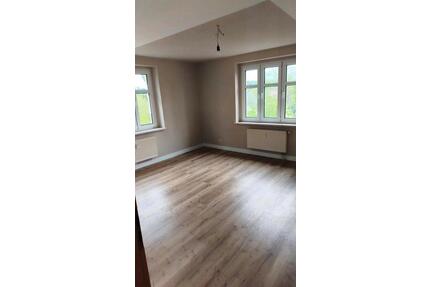 Wohnung ZW - Weissenborn - 870,00&nbsp;EUR Kaltmiete, ca.&nbsp; 65,00&nbsp;m&sup2; in Neukirchen/Pleiße (PLZ: 08459)