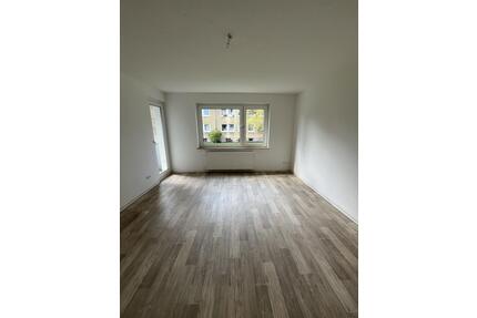 Helle 4 Zimmer Wohnung in ruhiger Lage!