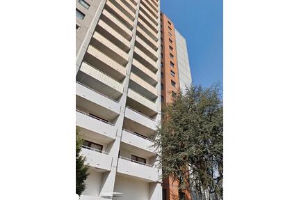 Möblierte 2-Zimmer-Wohnung mit Balkon & Parkplatz - Frankfurt am Main Niederrad