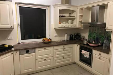 Helle 3-Zimmer-Wohnung (95 m²) mit Balkon, Wintergarten & Garage in Neuhäusel