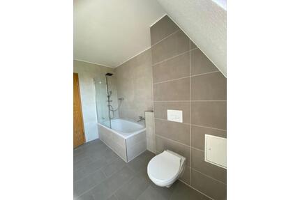 Schnittige Dachgeschoss Wohnung in Hohenstein Ernstthal - Chemnitz Altendorf