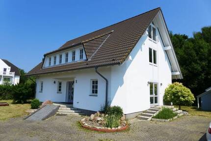 Repräsentatives Haus mit Einliegerwohnung (teilbar) nähe Steilküste Ostseebad Nienhagen