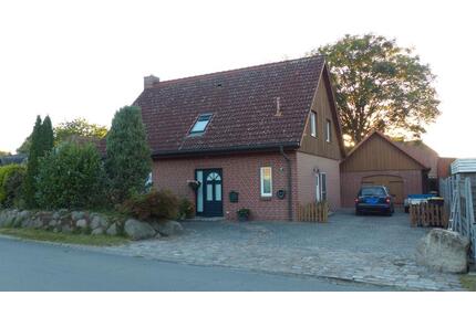 Familienfreundliches EFH mit Garten, Garage & vielen Extras - Müssen