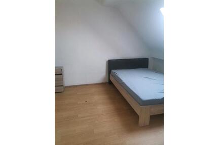 Eine zimmer in 3 zimmer wohnung ohne Anmeldung - Heilbronn Böckingen