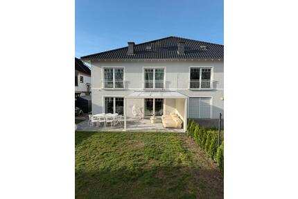 Doppelhaushälfte mit Garten zu vermieten - Bergkamen