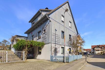 Freistehendes Einfamilienhaus mit Einliegerwohnung in ruhiger Lage - Leutenbach