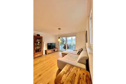 Stühlingen: Neuwertige 4 Zimmerwohnung im Obergeschoss