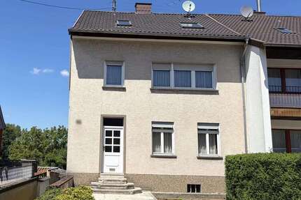 Haus zum Kaufen in Schwalbach 145.000,00 € 160 m²