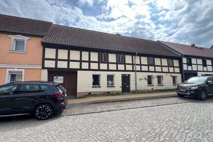 Haus zum Kaufen in Liebenwalde 220.000,00 € 360 m²