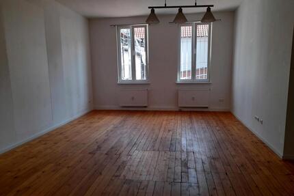 wunderschöne 3 Zimmer Wohnung - 950,00&nbsp;EUR Kaltmiete, ca.&nbsp; 100,00&nbsp;m&sup2; in Bad Bergzabern (PLZ: 76887)