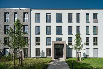 Wohnung zum Mieten in Frankfurt am Main 1.980,00 € 106.88 m²