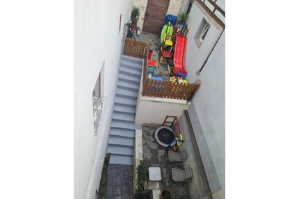 Freistehendes Fachwerkhaus im Hinterhof – Kapitalanlage 7% - Hersbruck