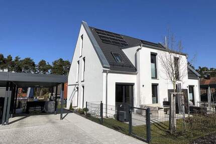 Hochwertige Neubau-Doppelhaushälfte in Toplage Erlangen-Dechsendorf