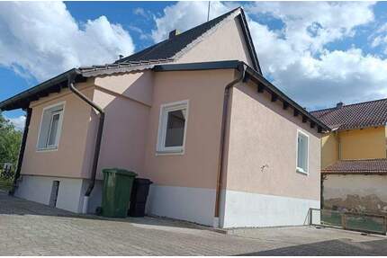 Renoviertes Haus mit viel Platz und großen Garten - Teublitz