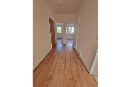 Wohnung zum Mieten in Schönebeck 338,00 € 57 m²