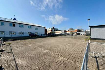 Grundstück zum Mieten in Lübeck 5.940,00 € 330 m²