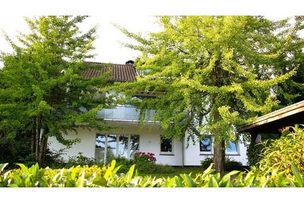 Zweifamilienhaus in Bad Iburg: 202 m² zwei Wohnungen