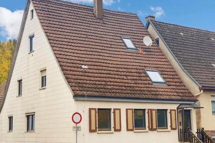 Zweifamilienhaus Ideale Kombination aus Wohnen-und Investment - Haiterbach