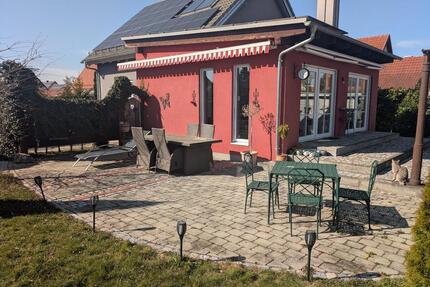 gemütliches, kernsaniertes Haus mit großem, charmantem Garten - Garching an der Alz