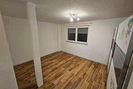 Zentrales 1,5 Zimmer Apartment - 680,00&nbsp;EUR Kaltmiete, ca.&nbsp; 40,00&nbsp;m&sup2; in Markgröningen (PLZ: 71706)