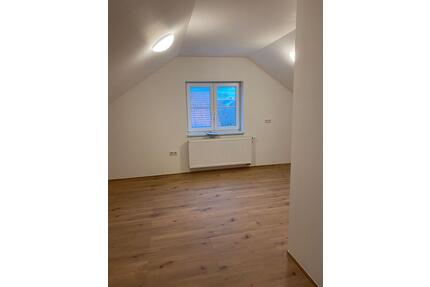 schöne 2 Zimmerwohnung in Bad Königshofen - Bad Königshofen im Grabfeld