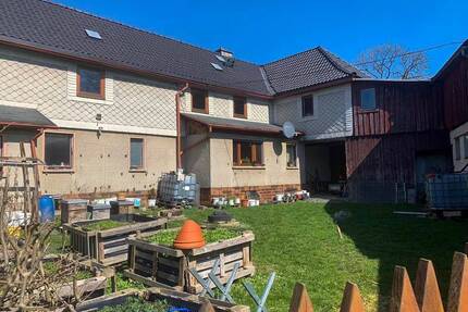 Bauernhof in Remptendorf mit Wohnhaus, Scheune & Nebengebäuden