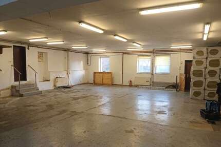 Halle in Arnstadt 800,00 € - 800,00&nbsp;EUR Kaltmiete, in Arnstadt (PLZ: 99310)