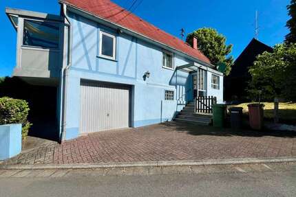 Die eigenen 4 Wände: EFH mit Garten und Garage in Willingen