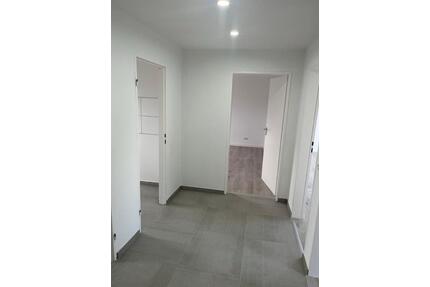 Wunderschöne helle 3-Zim Wohnung, 84qm, Stellplatz - Cadolzburg