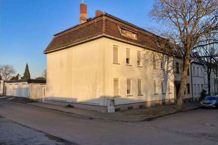 Haus zum Kaufen in Bernburg 249.000,00 € 215 m²