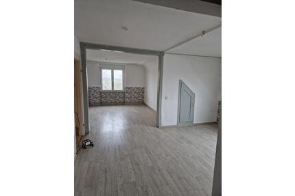 Freundliche 3.5 Zimmer Wohnung mit Gartenabteil in Buggingen - Neuenburg am Rhein