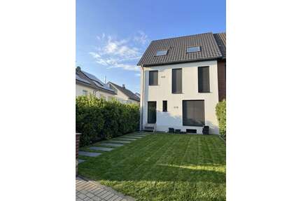 Haus zum Kaufen in Neuss 699.000,00 € 113.25 m²