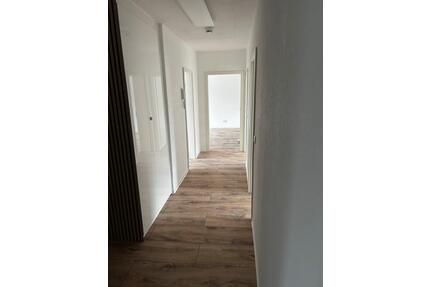 Eigentumswohnung 3 ZKB mit Balkon und Garage ! Provisionsfrei ! - Kassel Philippinenhof-Warteberg