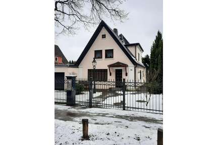 Haus zum Kaufen in Hamburg 1.560.000,00 € 256 m²