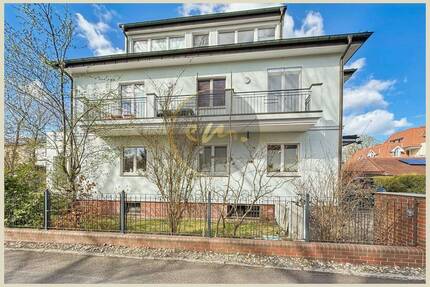 3-Familien-Haus mit Keller, großzügigem Garten, Saunabereich, Carport und Außenstellplätzen - Berlin Friedrichshagen